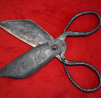 Nowy eksponat w Muzeum Nożyczek