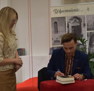 Max Czornyj w tarnogrodzkiej bibliotece