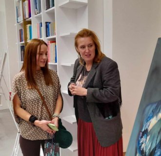 "Z MUZYKĄ WŚRÓD KSIĄŻEK I OBRAZÓW"