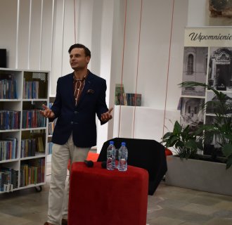 Podsumowanie projektu "Z muzyką wśród książek i obrazów" 