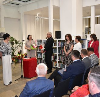 „… z książką przez życie” – pożegnanie długoletniego dyrektora Miejskiej Biblioteki Publicznej w Tarnogrodzie