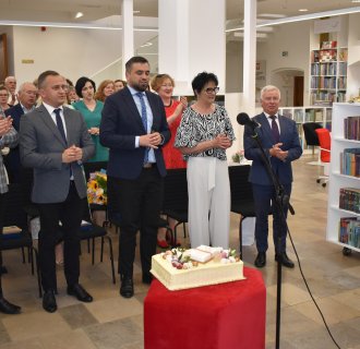 „… z książką przez życie” – pożegnanie długoletniego dyrektora Miejskiej Biblioteki Publicznej w Tarnogrodzie