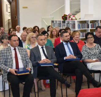 „… z książką przez życie” – pożegnanie długoletniego dyrektora Miejskiej Biblioteki Publicznej w Tarnogrodzie