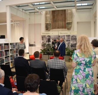 „… z książką przez życie” – pożegnanie długoletniego dyrektora Miejskiej Biblioteki Publicznej w Tarnogrodzie