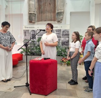 „… z książką przez życie” – pożegnanie długoletniego dyrektora Miejskiej Biblioteki Publicznej w Tarnogrodzie