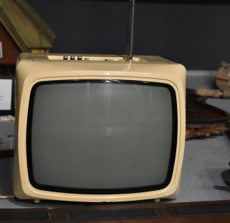 ŚWIAT PRL-U ZE ZBIORÓW IRENEUSZA SCHABA