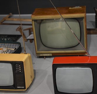 ŚWIAT PRL-U ZE ZBIORÓW IRENEUSZA SCHABA